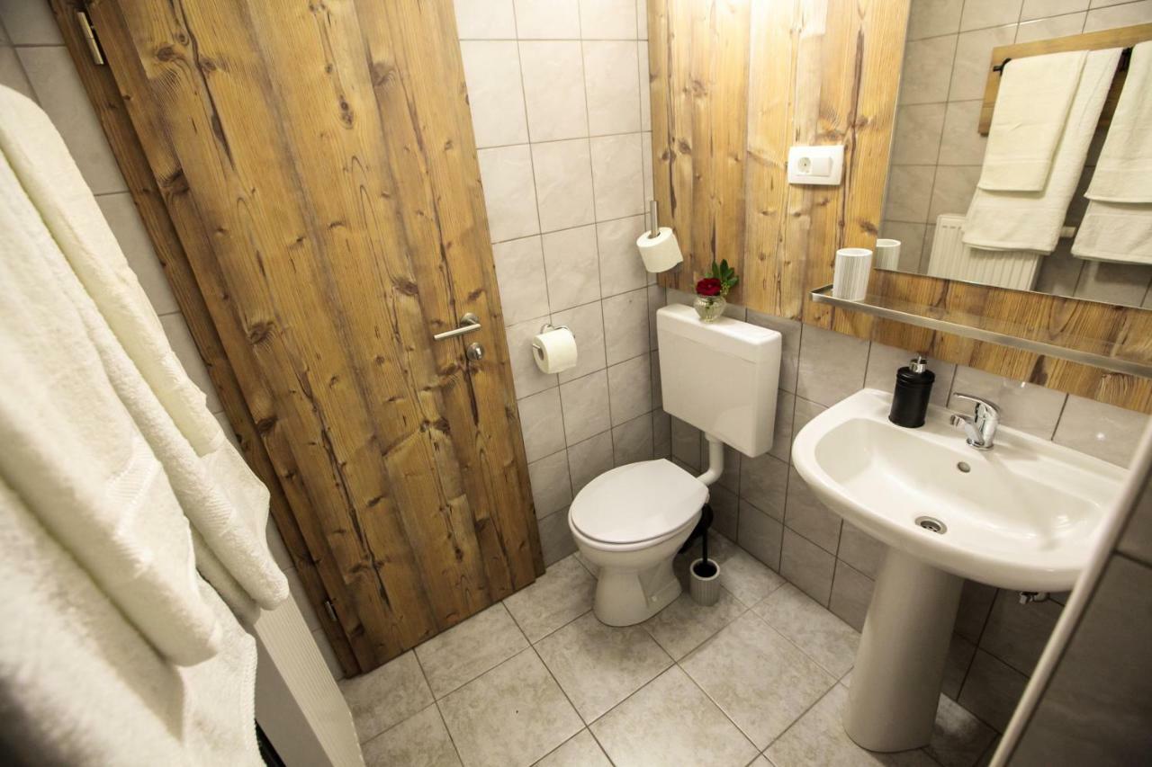 Hisa Poljana Rooms Prevalje Esterno foto